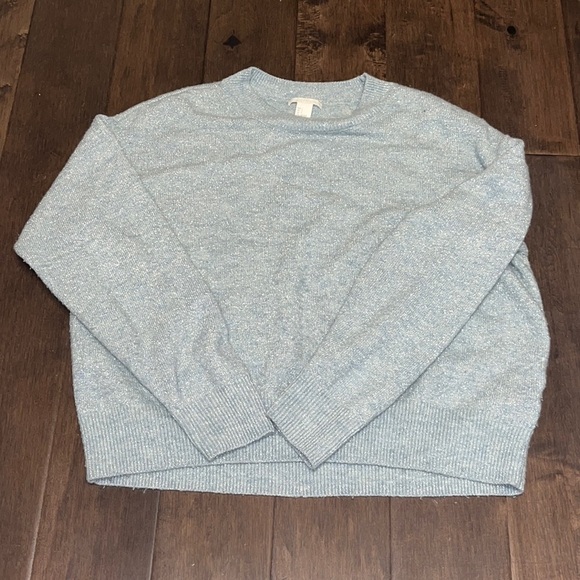 4/$20 H & M shimmer blue/grey sweater- size small - Picture 1 of 7